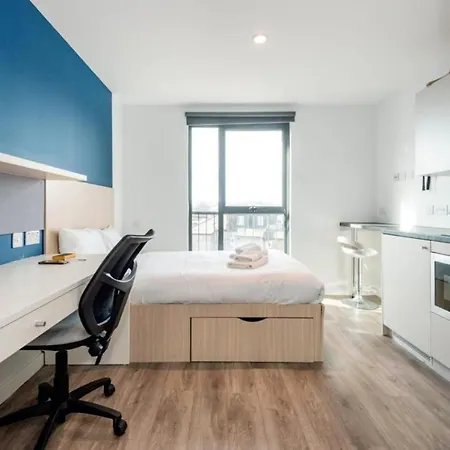 Spacious & Bright Studio In Lewisham Quick Links